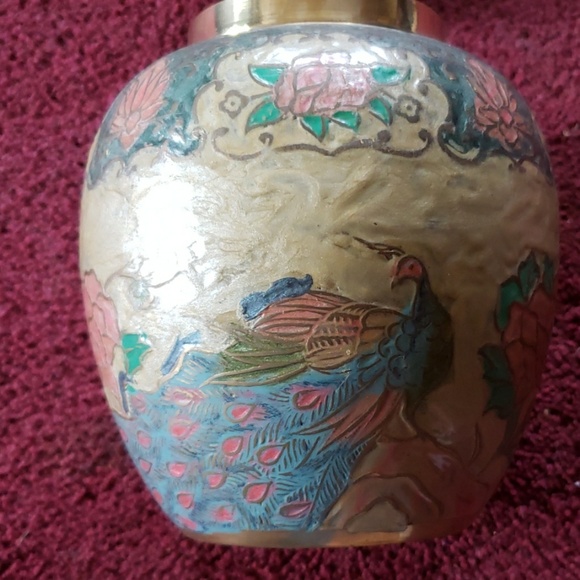 Vintage painted brass urn - Picture 3 of 7